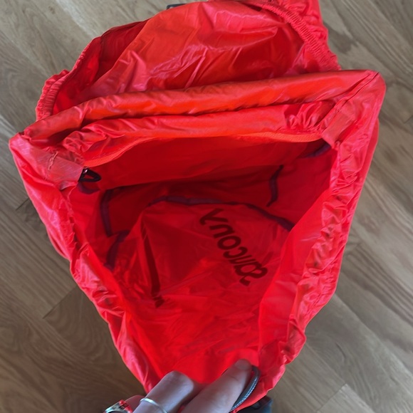 Saucony Speed of Lite Run Pack Backpack - Picture 6 of 8